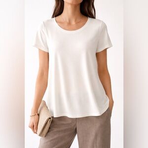 Eileen Fisher 100% Silk Ivory Short Sleeve Swing Top Size M
